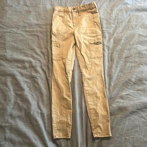 Mudd high rise skinny cargo pants tan size junior 5